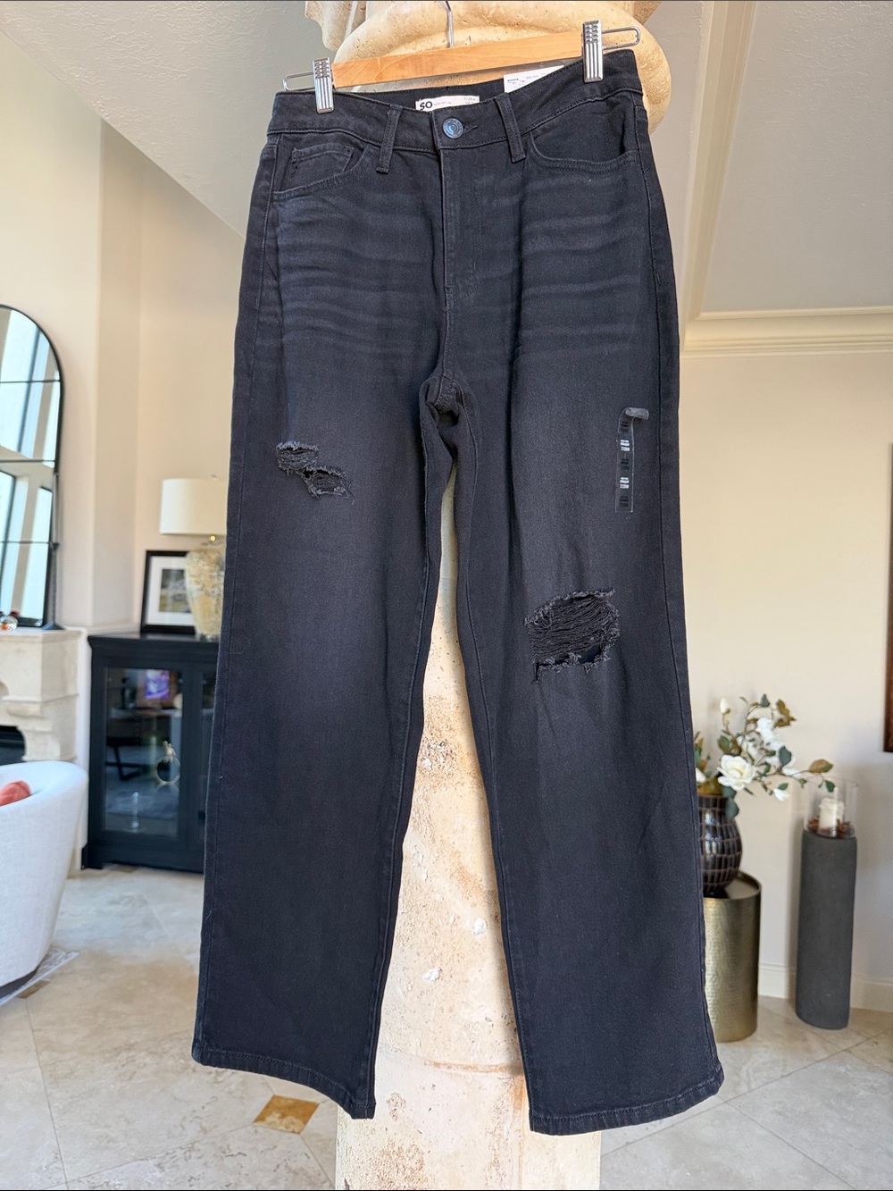 NWT SO Women’s High Rise Black Straight-Leg Distressed Jeans7/28W